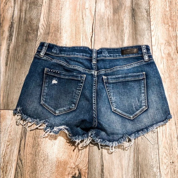 BLANK NYC JEAN SHORTS SIZE 26 - Picture 3 of 4